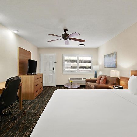 La Fuente Inn & Suites Юма Экстерьер фото