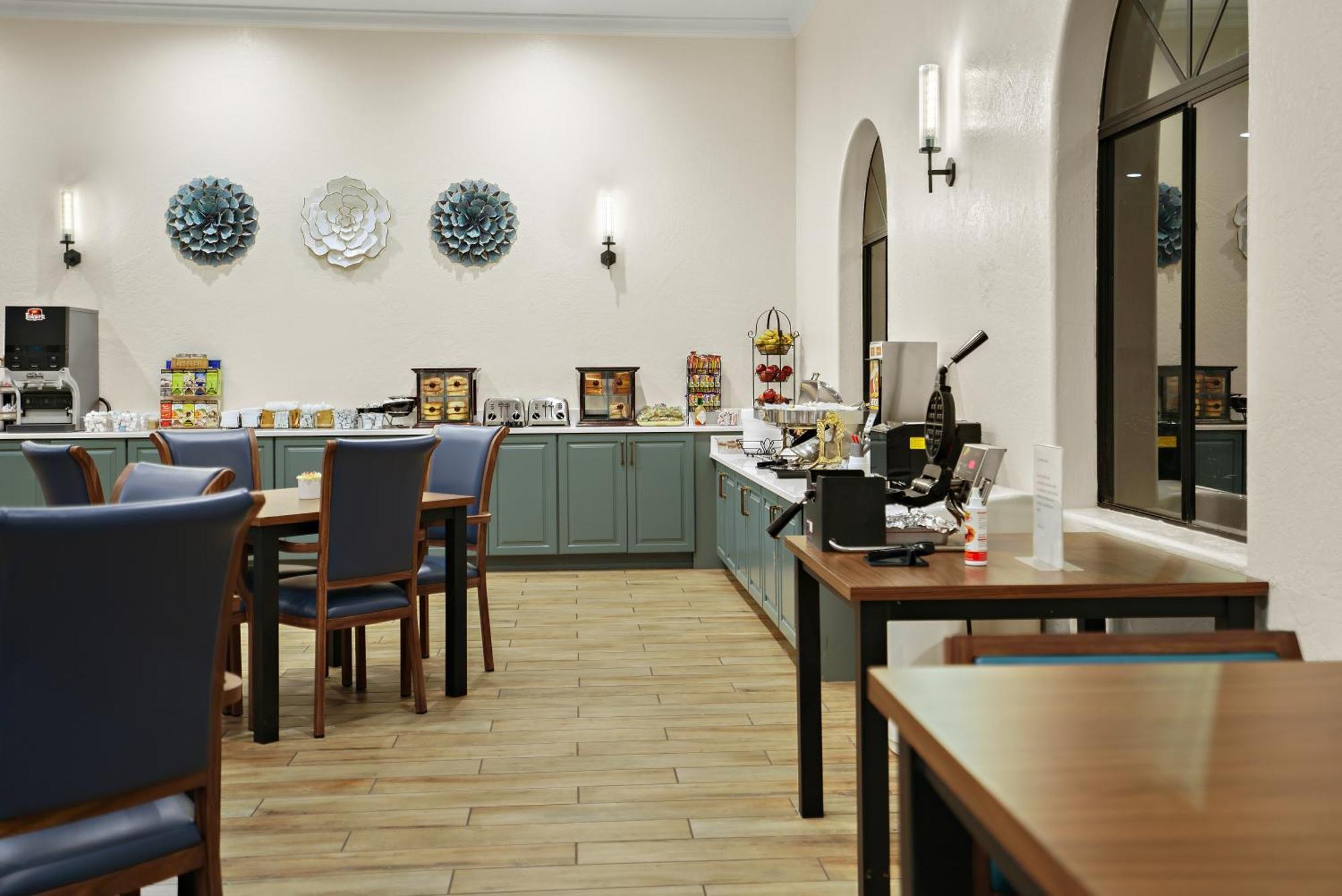 La Fuente Inn & Suites Юма Экстерьер фото